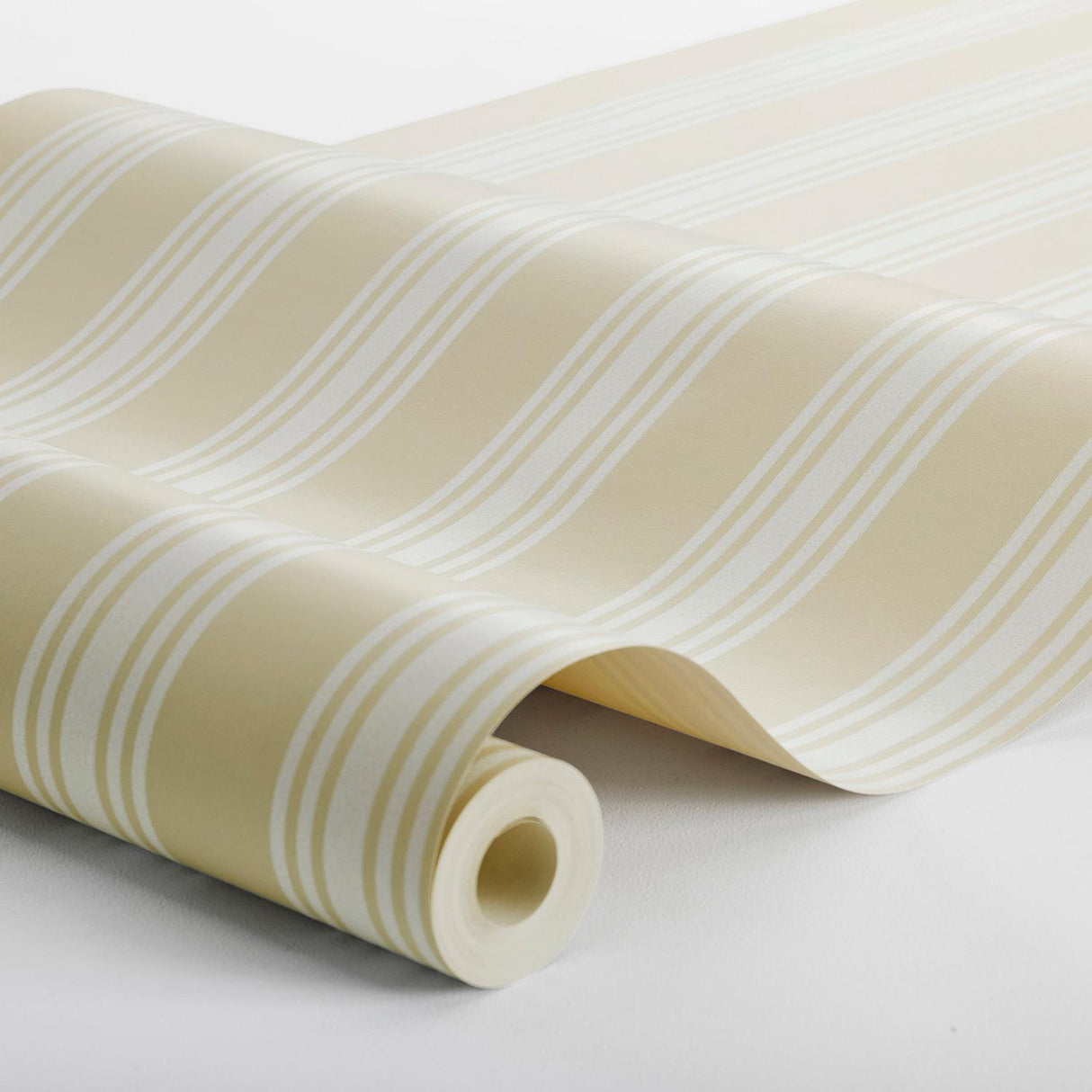 Schumacher Gunnebo Wheat Wallpaper