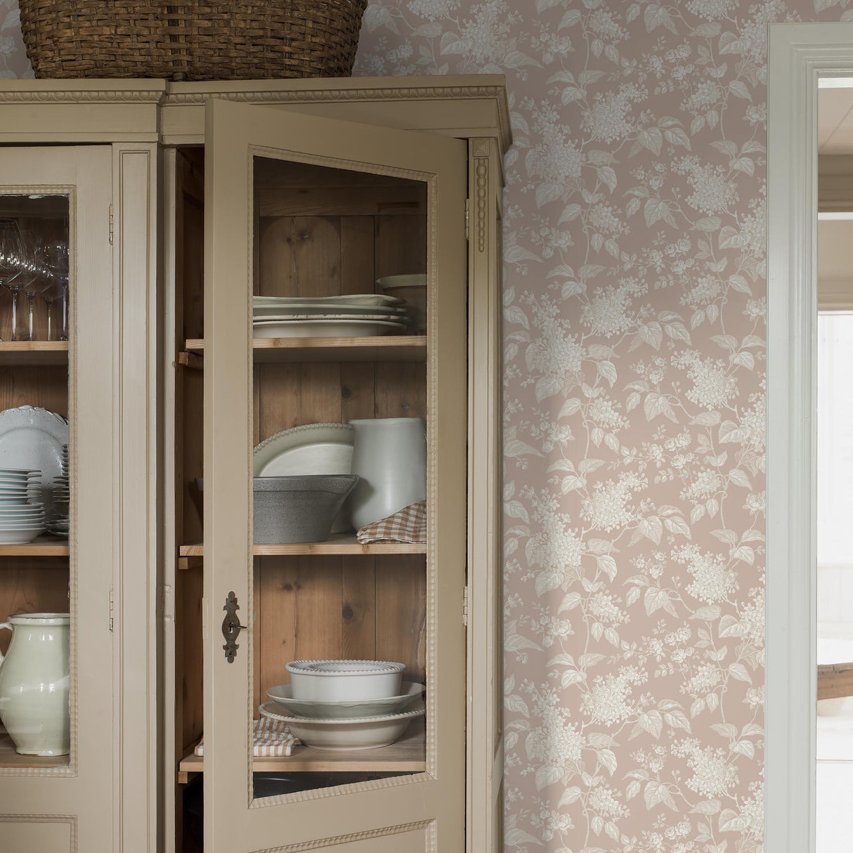 Schumacher Syren Blush Wallpaper