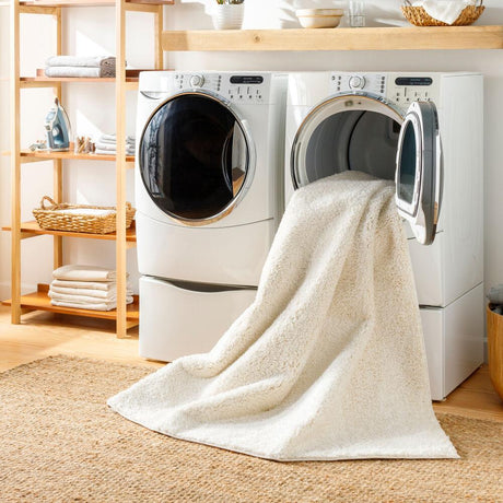 Livabliss Alfombra AFB-2301 3'11" x 5'11" Machine Woven Rug