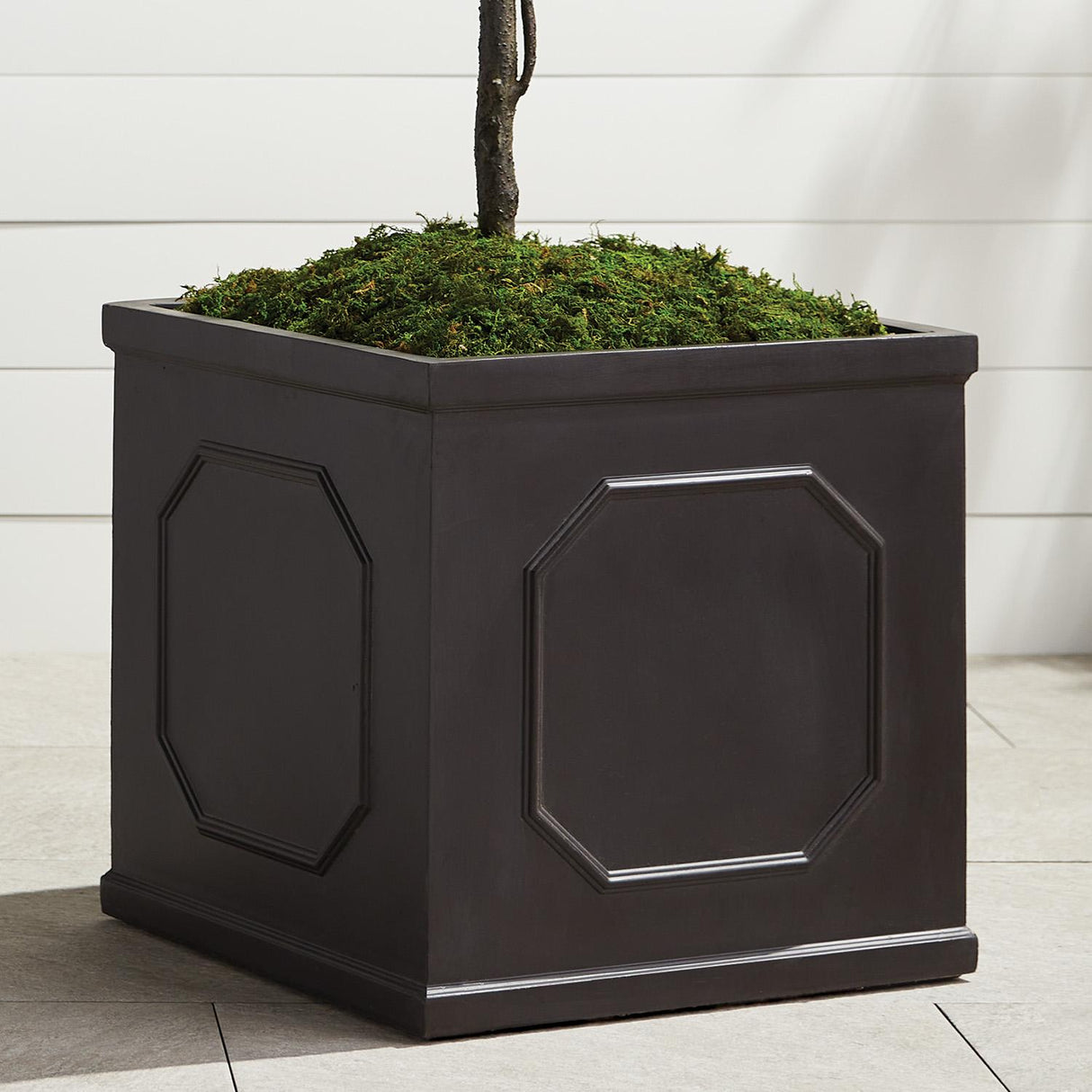 Napa Antique Black FIBRECLAY CHELSEA BOX 17.5"