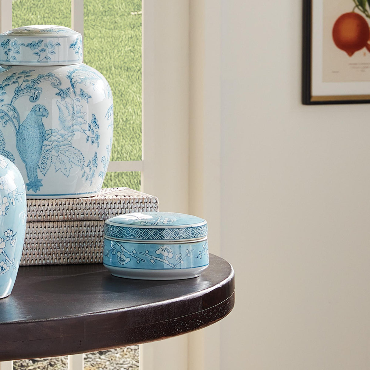 Napa Light Blue/White MONARCH EMPRESS ROUND LIDDED CATCH ALL BOX SMALL