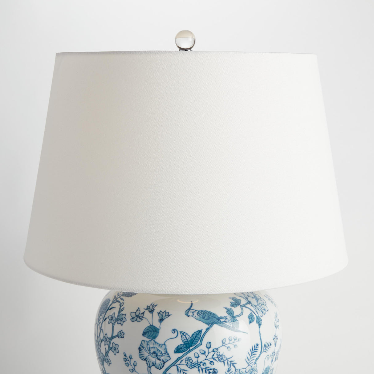 Napa Blue/White LISHA CHINOISERIE LAMP