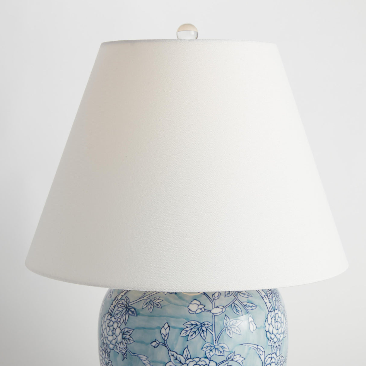 Napa Blue/White HANNI CHINOISERIE LAMP