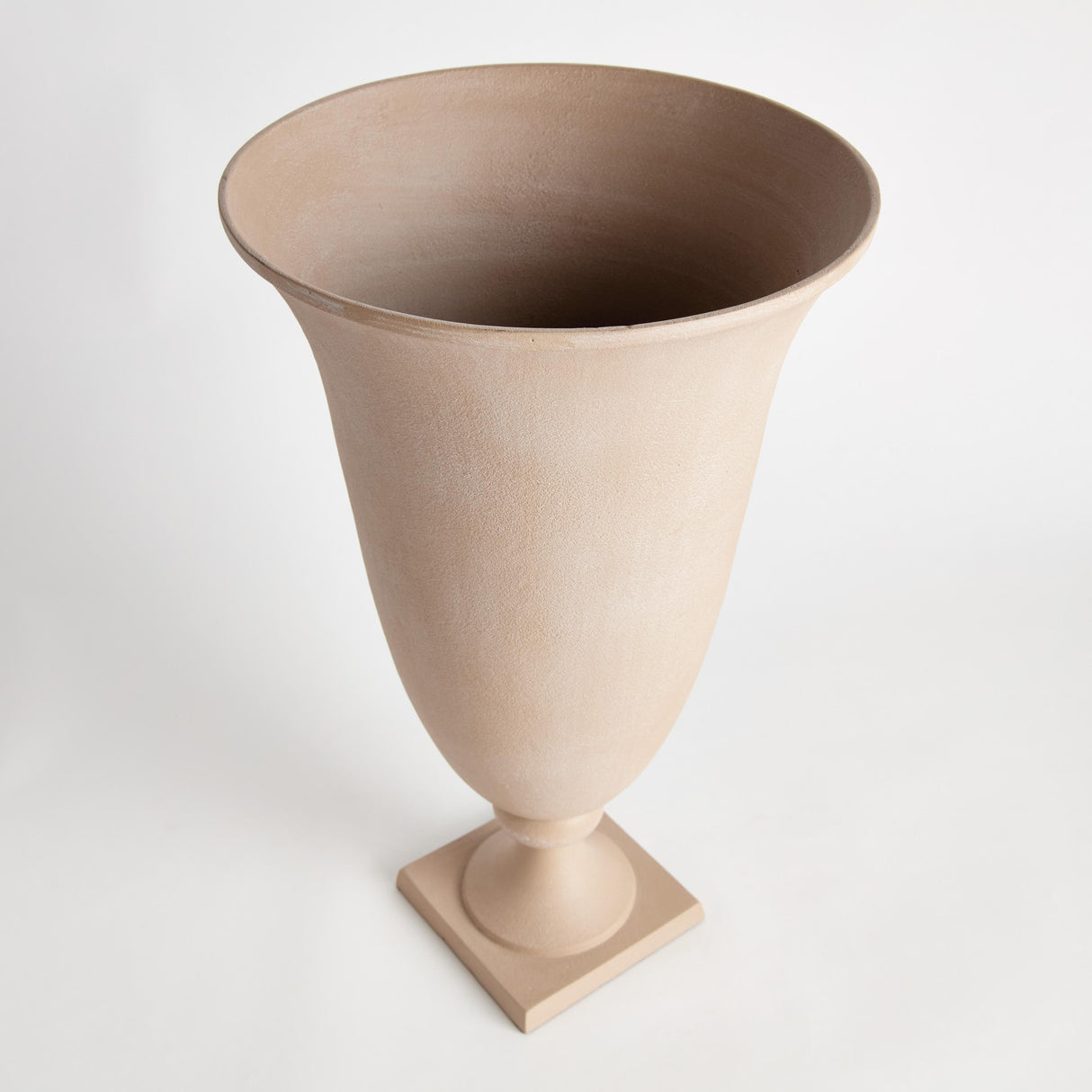 Napa Sandstone Finish PIETRA FOOTED URN