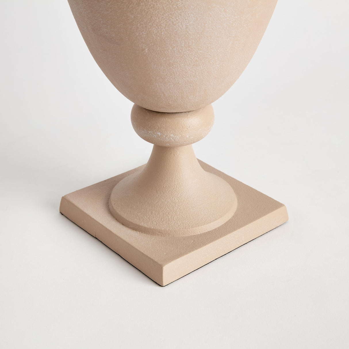 Napa Sandstone Finish PIETRA FOOTED URN