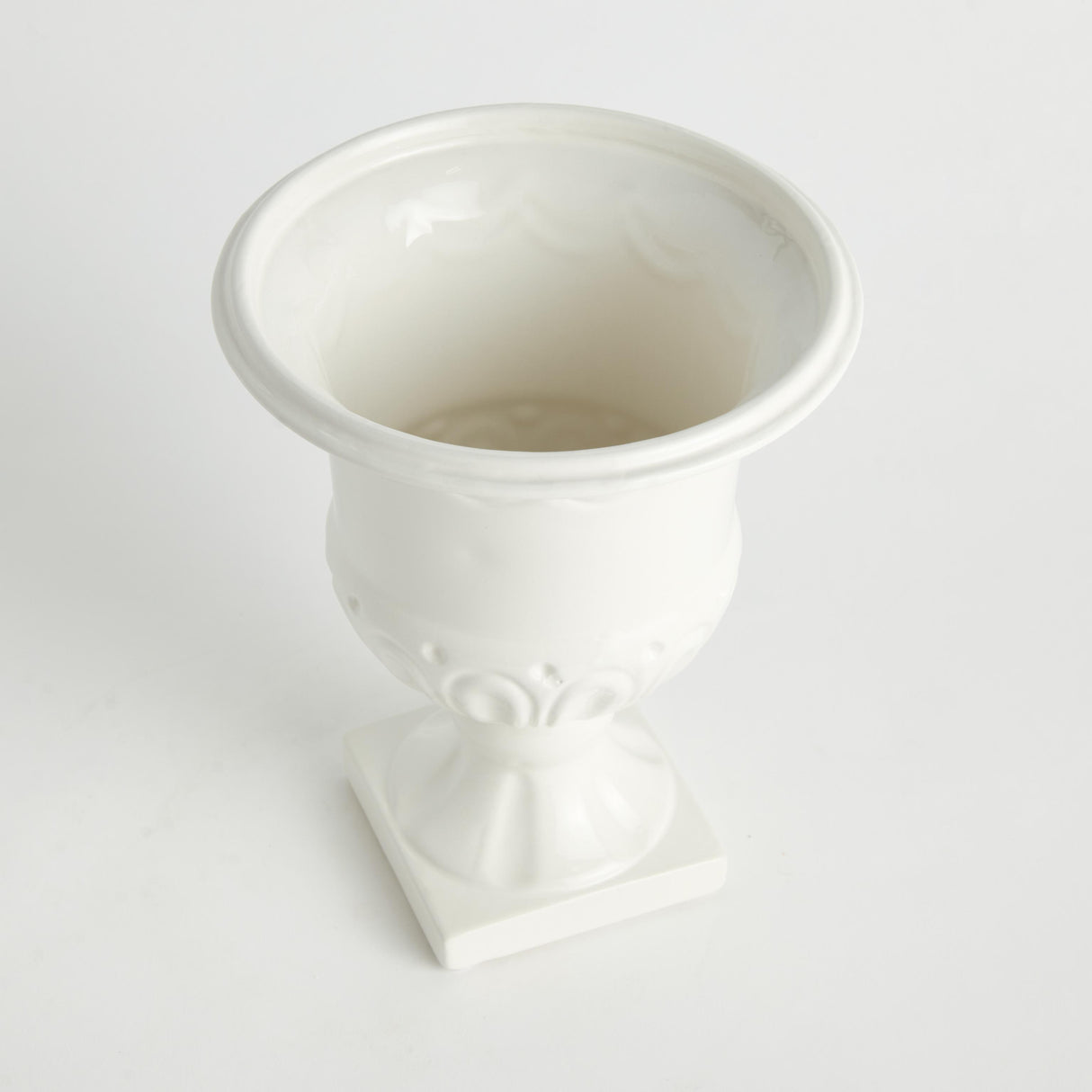 Napa White LIANA DECORATIVE PEDESTAL URN SMALL
