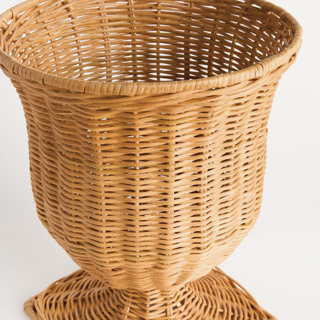 Napa Natural CHESAPEAKE RATTAN FOOTED URN NARROW