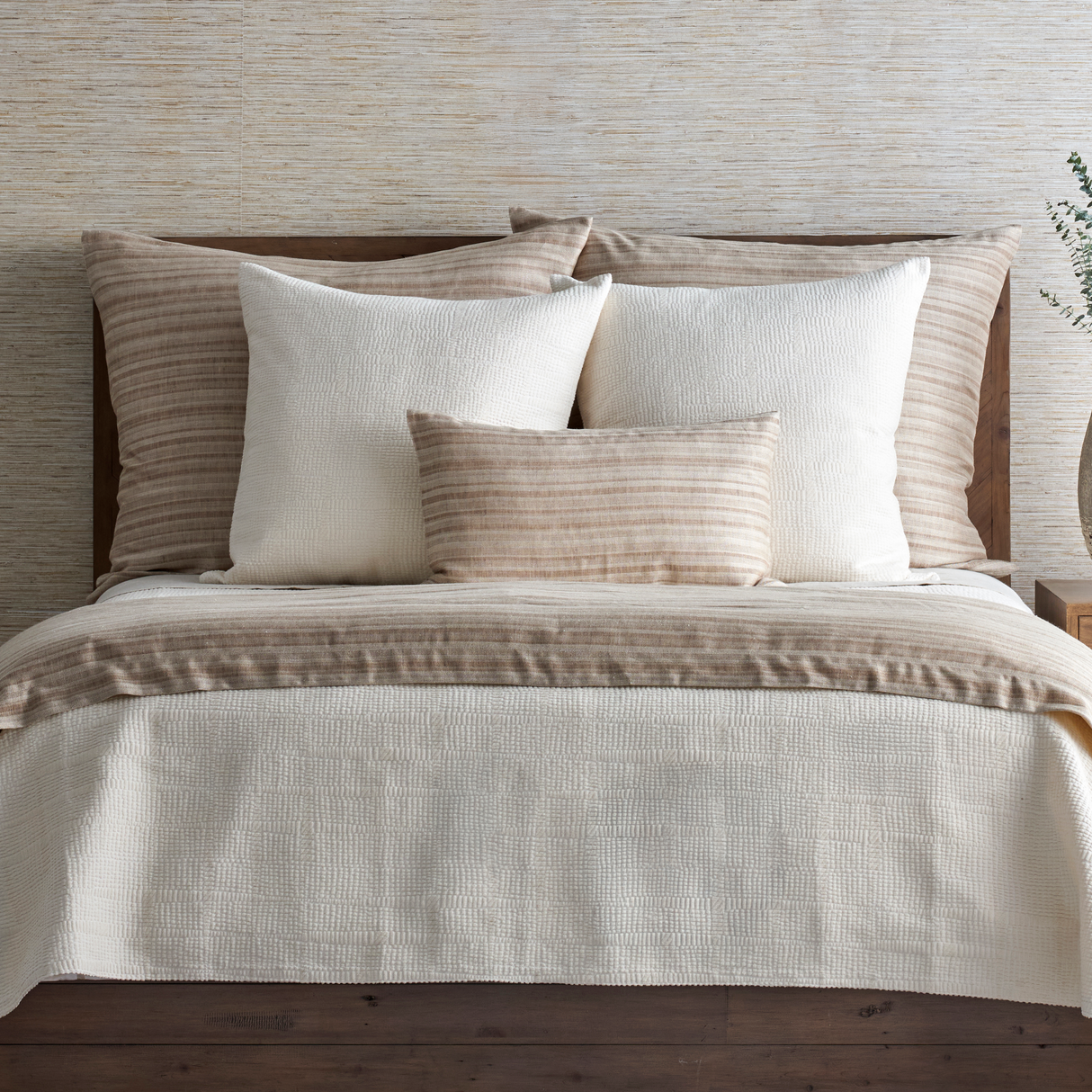 Ann Gish Latte Queen Doria Duvet