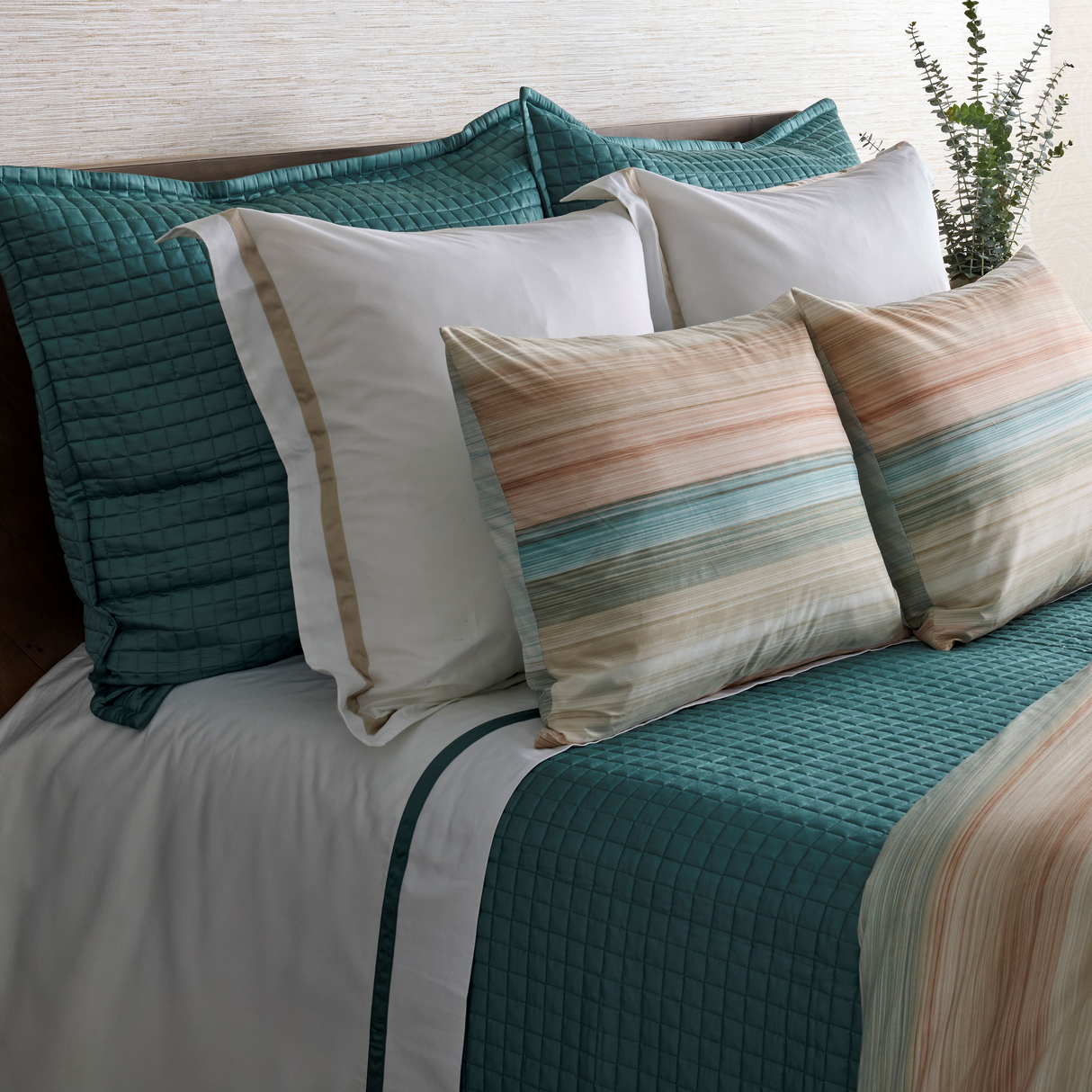Ann Gish Sunset Queen Nevis Duvet Set