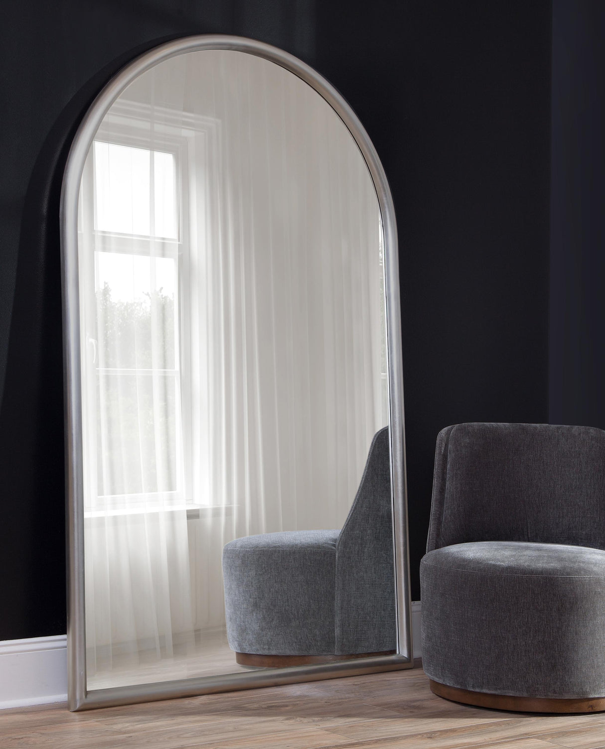 Bassett Black Van Floor Mirror