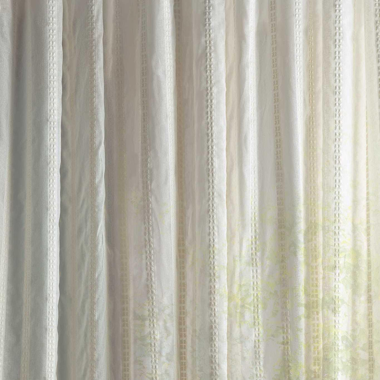 Sanderson Rafferty Seaspray White Fabric