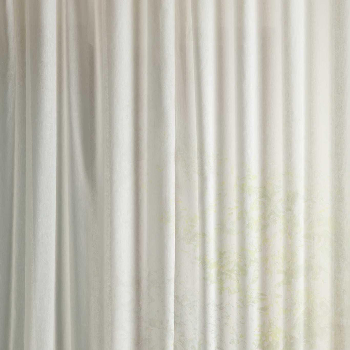 Sanderson Marisol Seaspray White Fabric