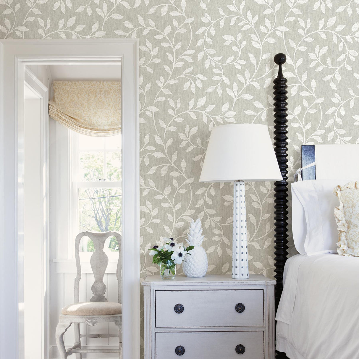 Advantage Torrey Light Grey Leaf Trail Wallpaper