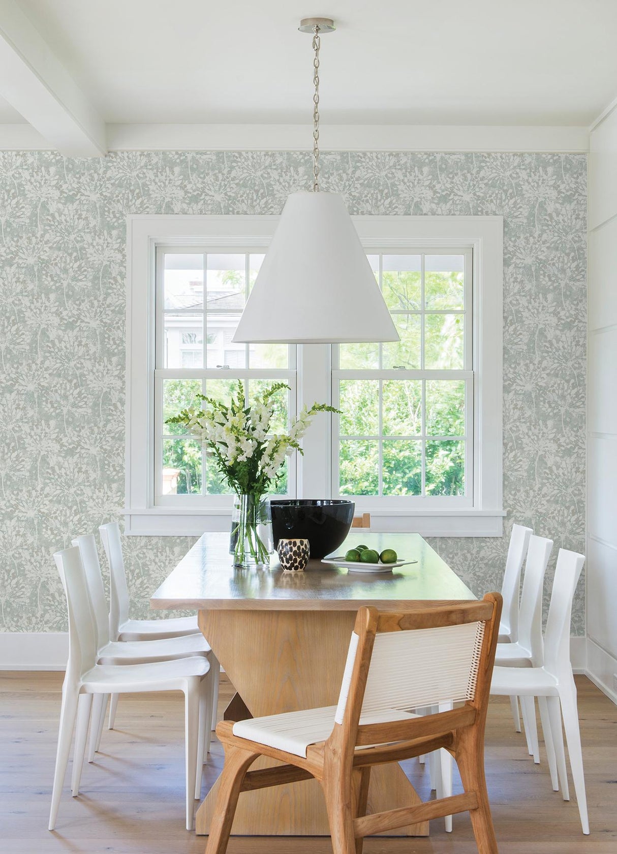 Advantage Dori Light Green Painterly Floral Wallpaper