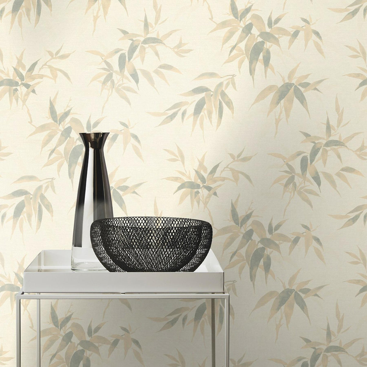 Advantage Minori White Leaves Wallpaper