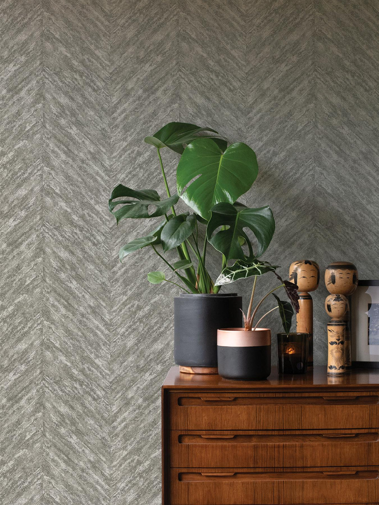 Advantage Madoka Sterling Chevron Wallpaper