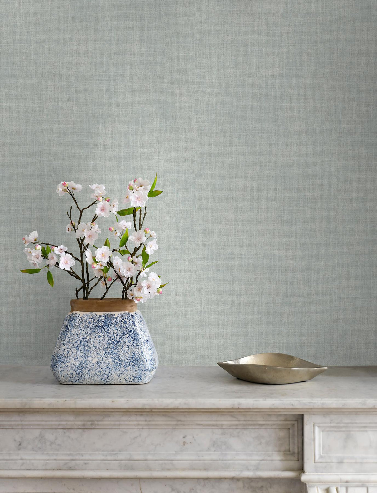 Advantage Glenburn Light Grey Woven Shimmer Wallpaper