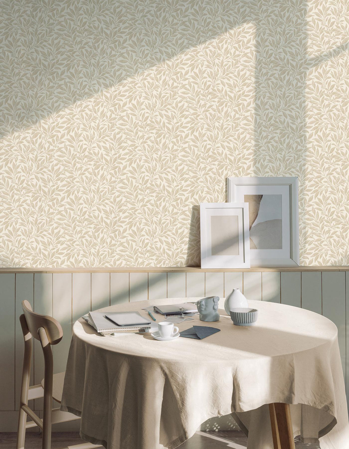 Advantage Winter Berry Beige Vine Wallpaper