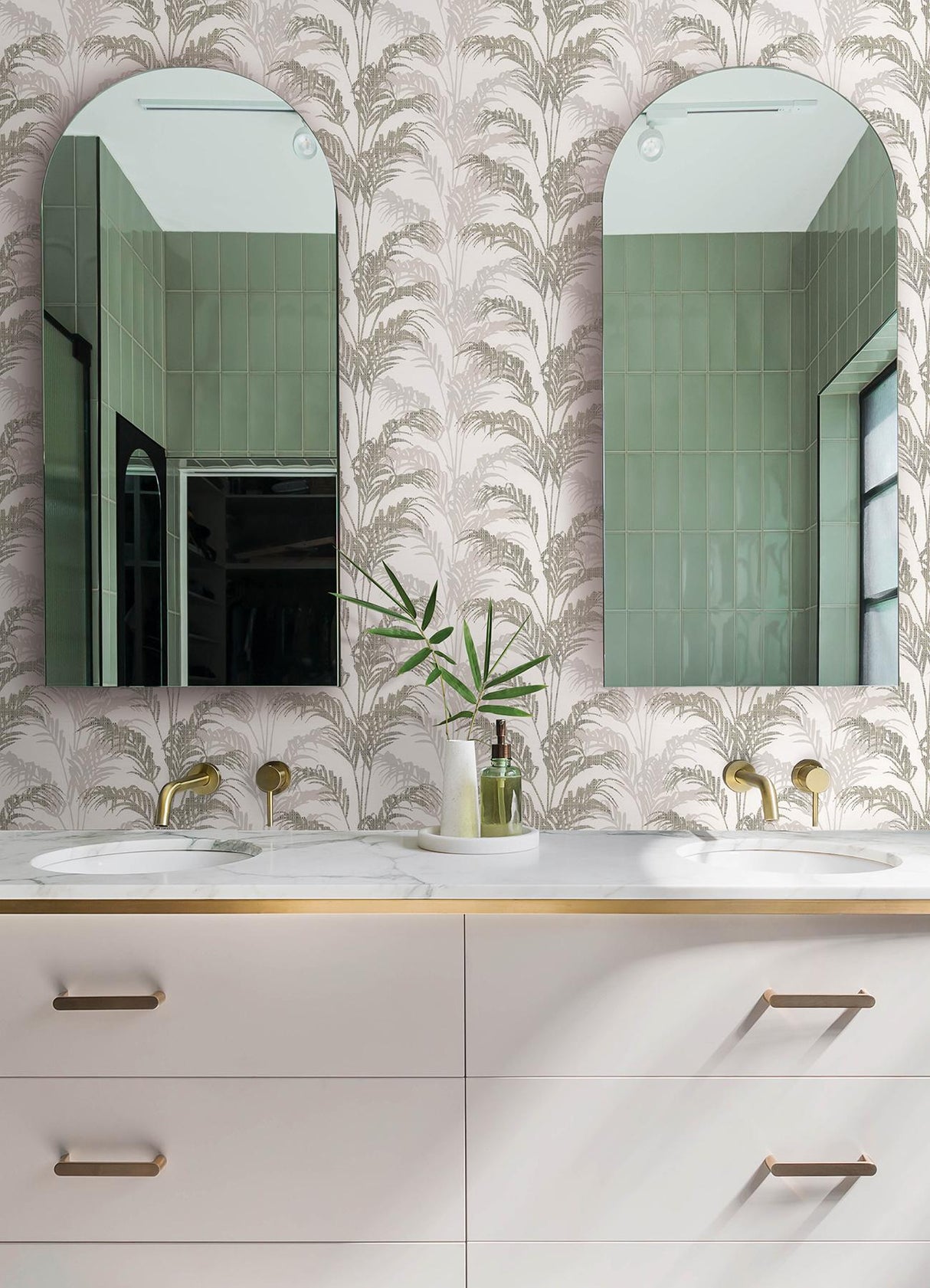 Advantage Rattan Silver Palm Wallpaper