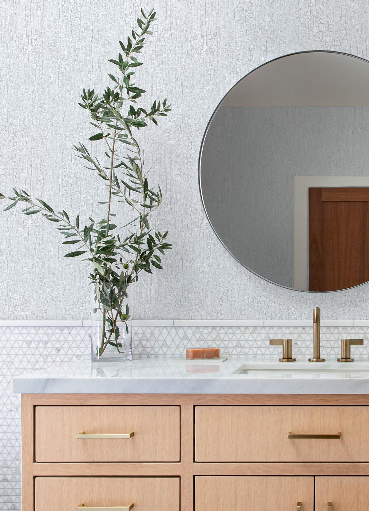 Advantage Ironbark Silver Textured Wallpaper