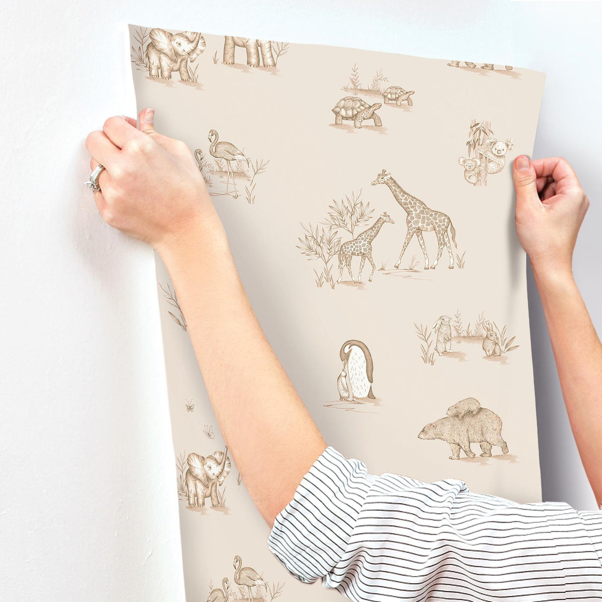 Advantage Safari Babies Beige Animal Wallpaper