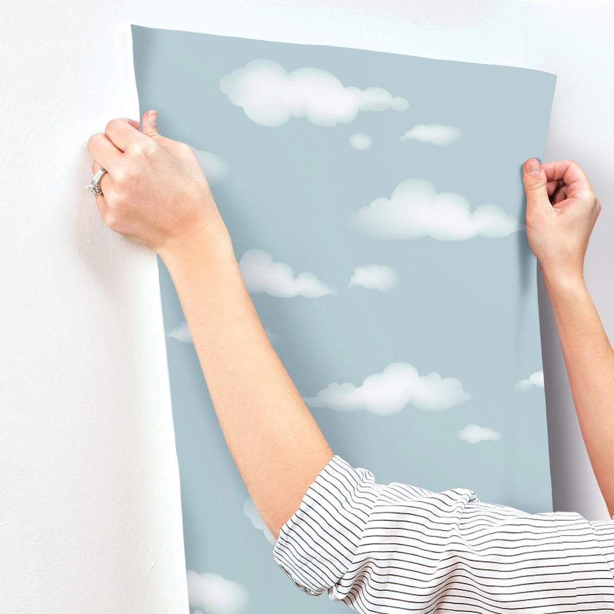 Advantage Cloudy Sky Blue Scenic Wallpaper