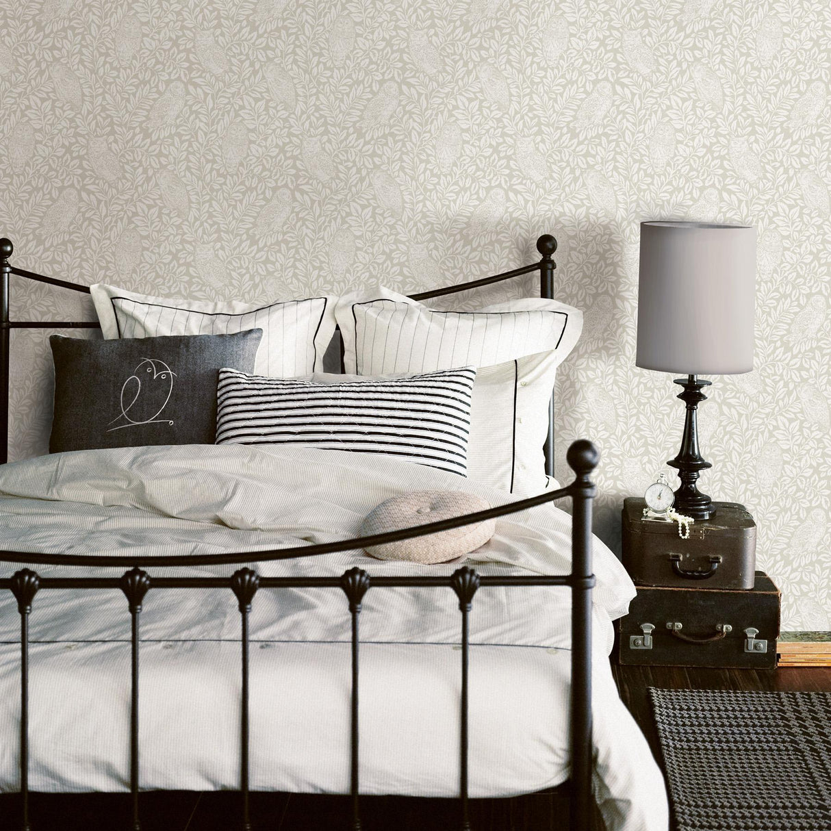 York Parliament Cream Owl Wallpaper