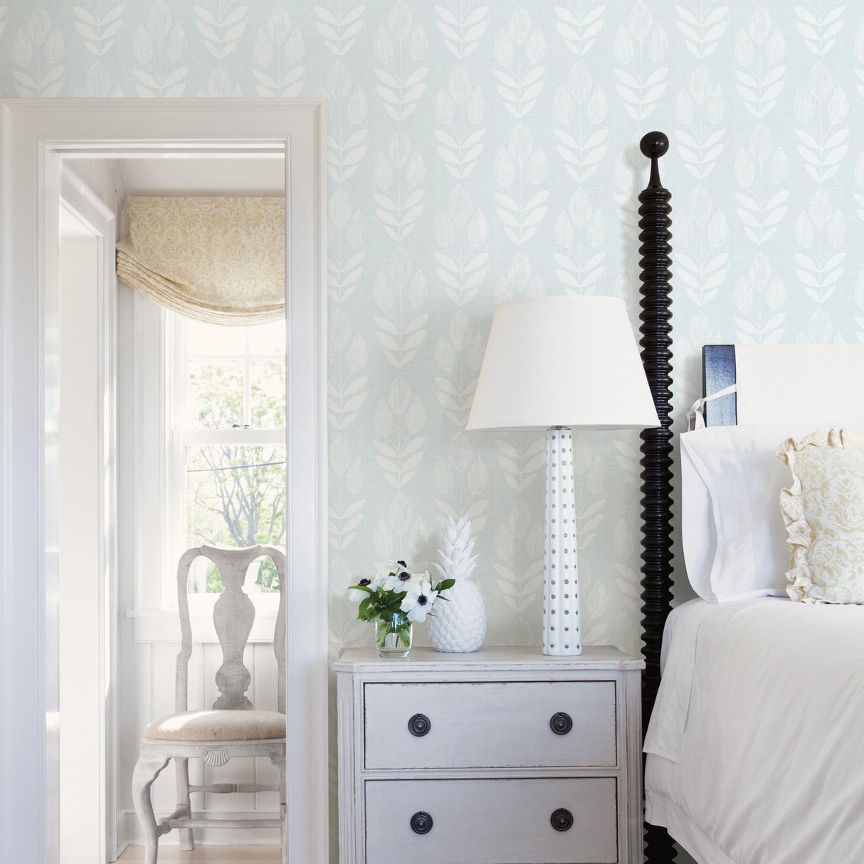 York Garland Light Blue Block Tulip Wallpaper