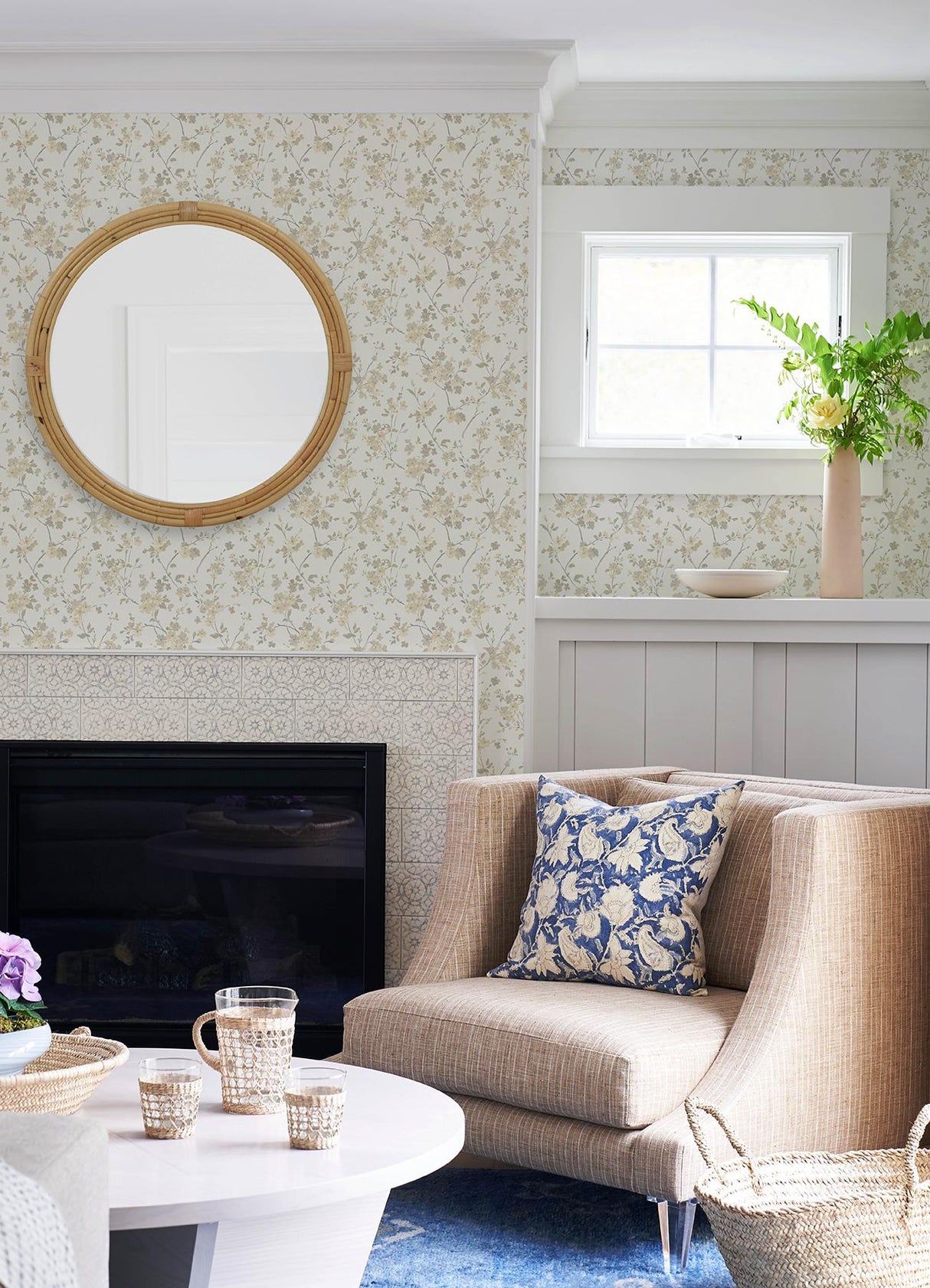 York Glinda Light Yellow Floral Trail Wallpaper