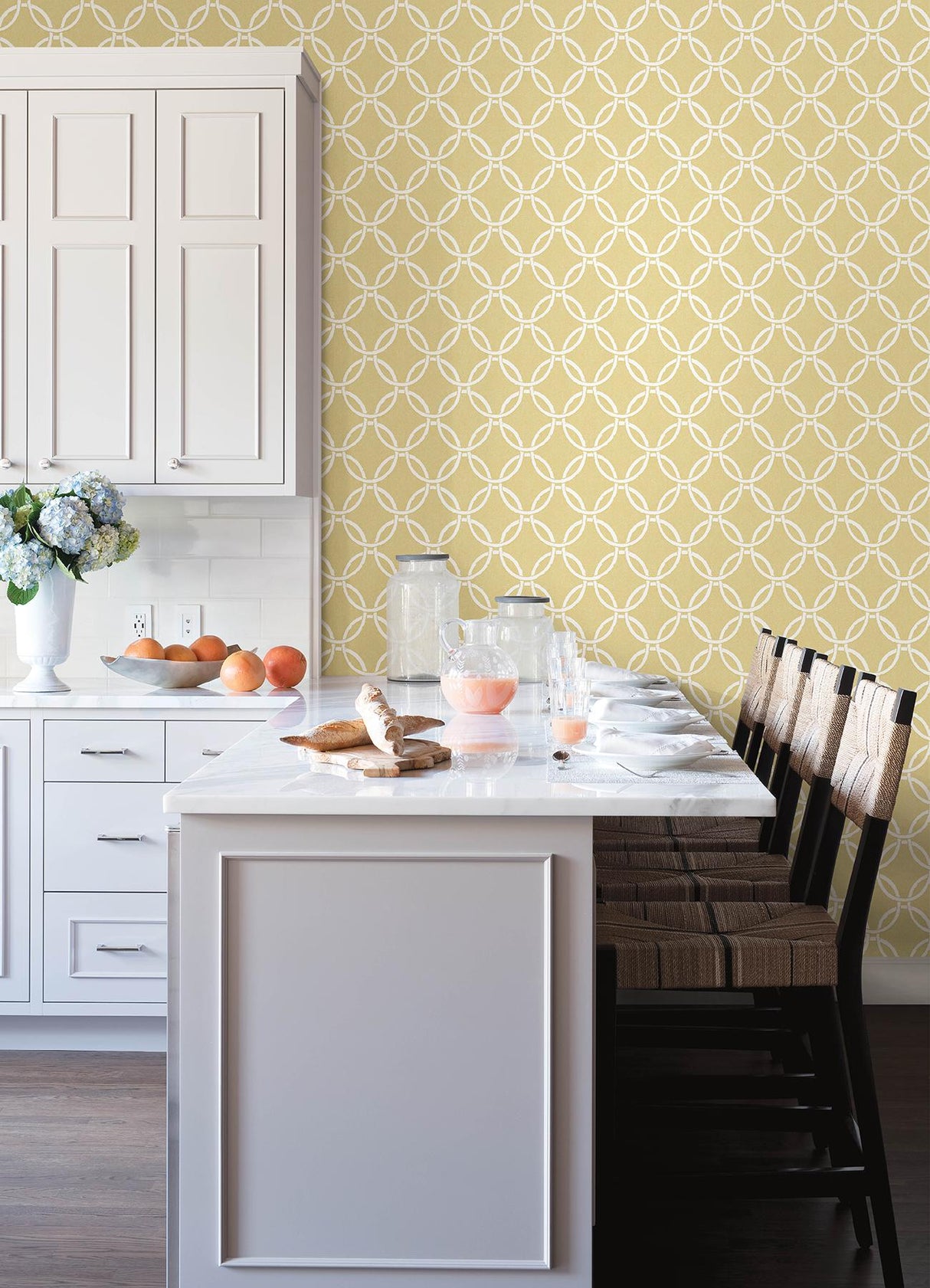 York Quelala Yellow Ring Ogee Wallpaper
