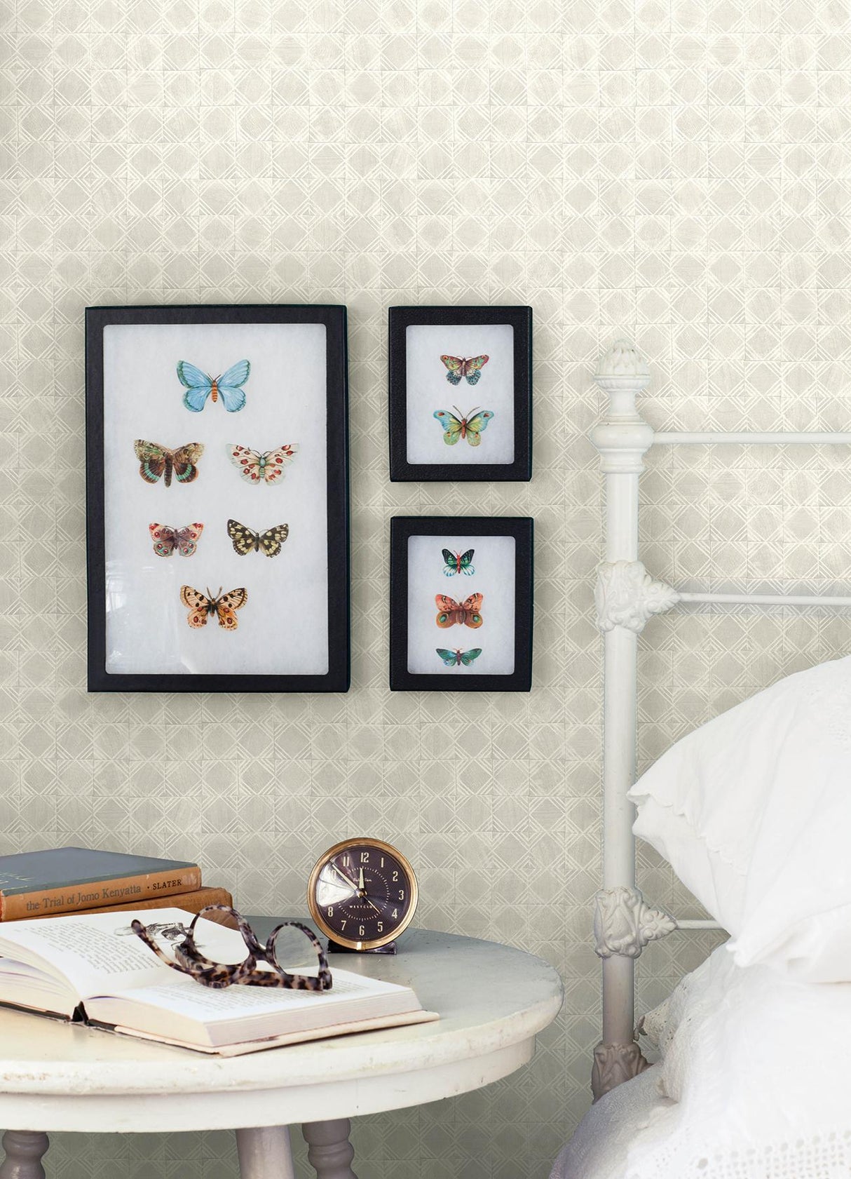 York Button Block Light Grey Geometric Wallpaper