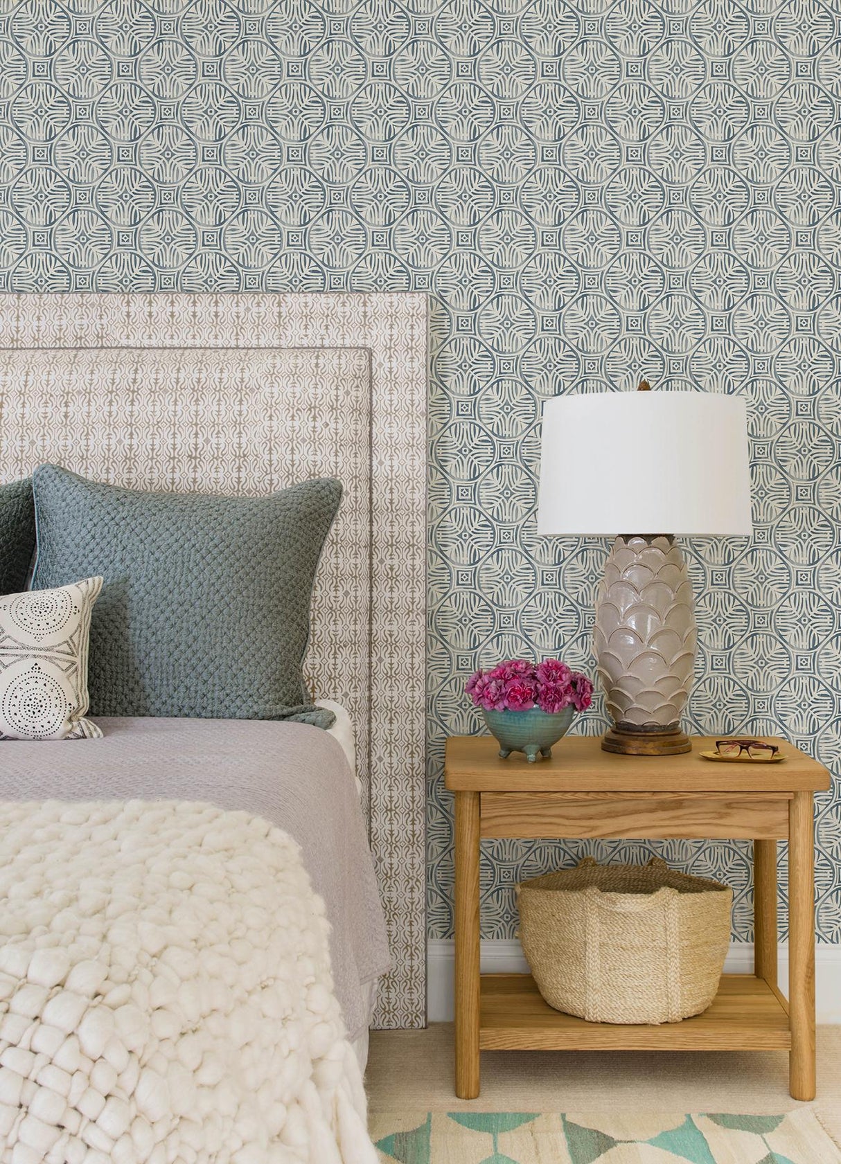 York Sandee Navy Medallion Wallpaper
