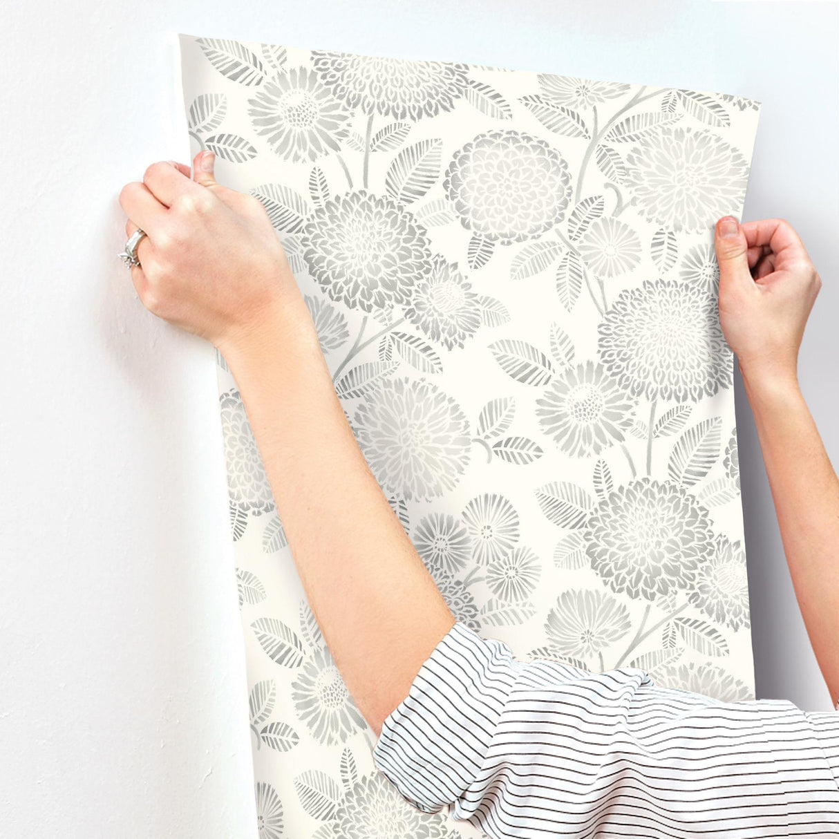 York Zalipie Grey Floral Trail Wallpaper