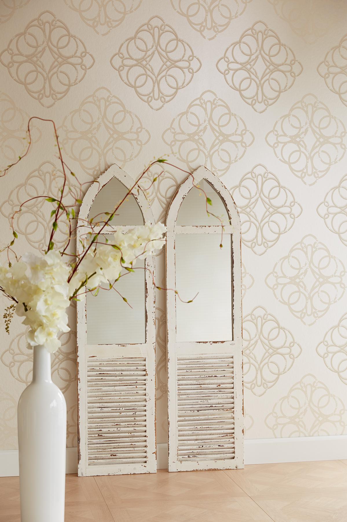York Mikhaila Pearl Medallion Wallpaper