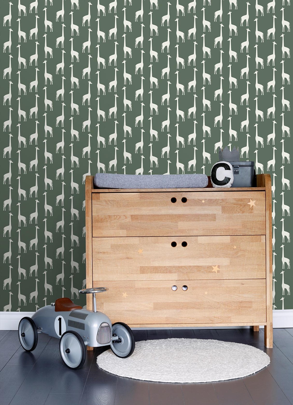 York Vivi Green Giraffe Wallpaper