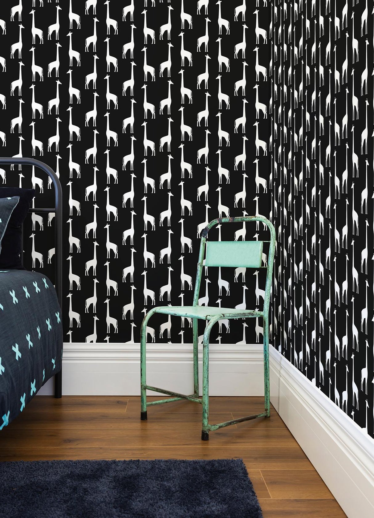 York Vivi Black Giraffe Wallpaper