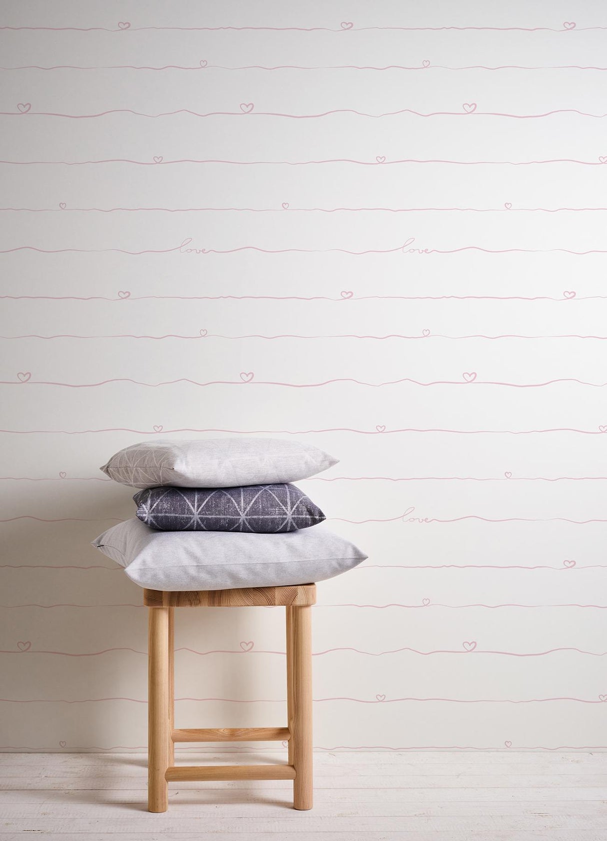 York Love & Hearts Pink Script Wallpaper