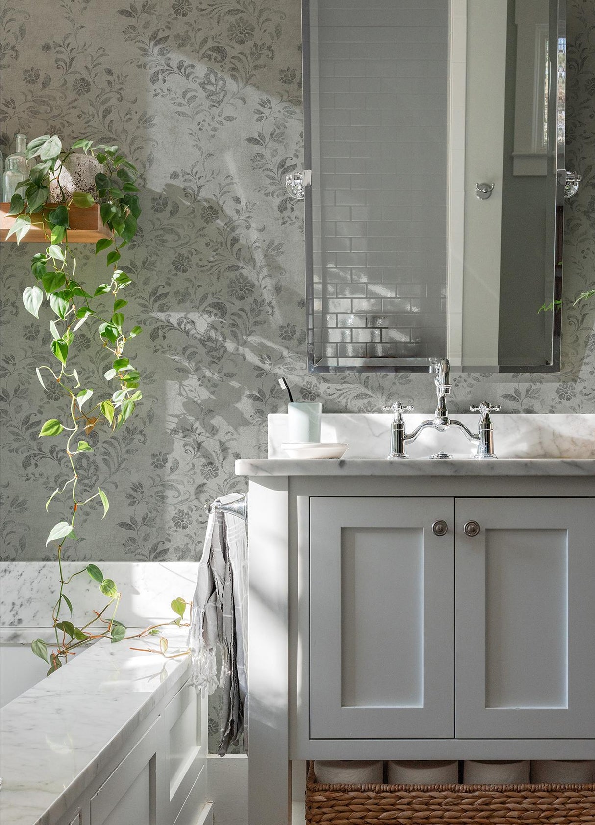 York Isidore Grey Scroll Wallpaper