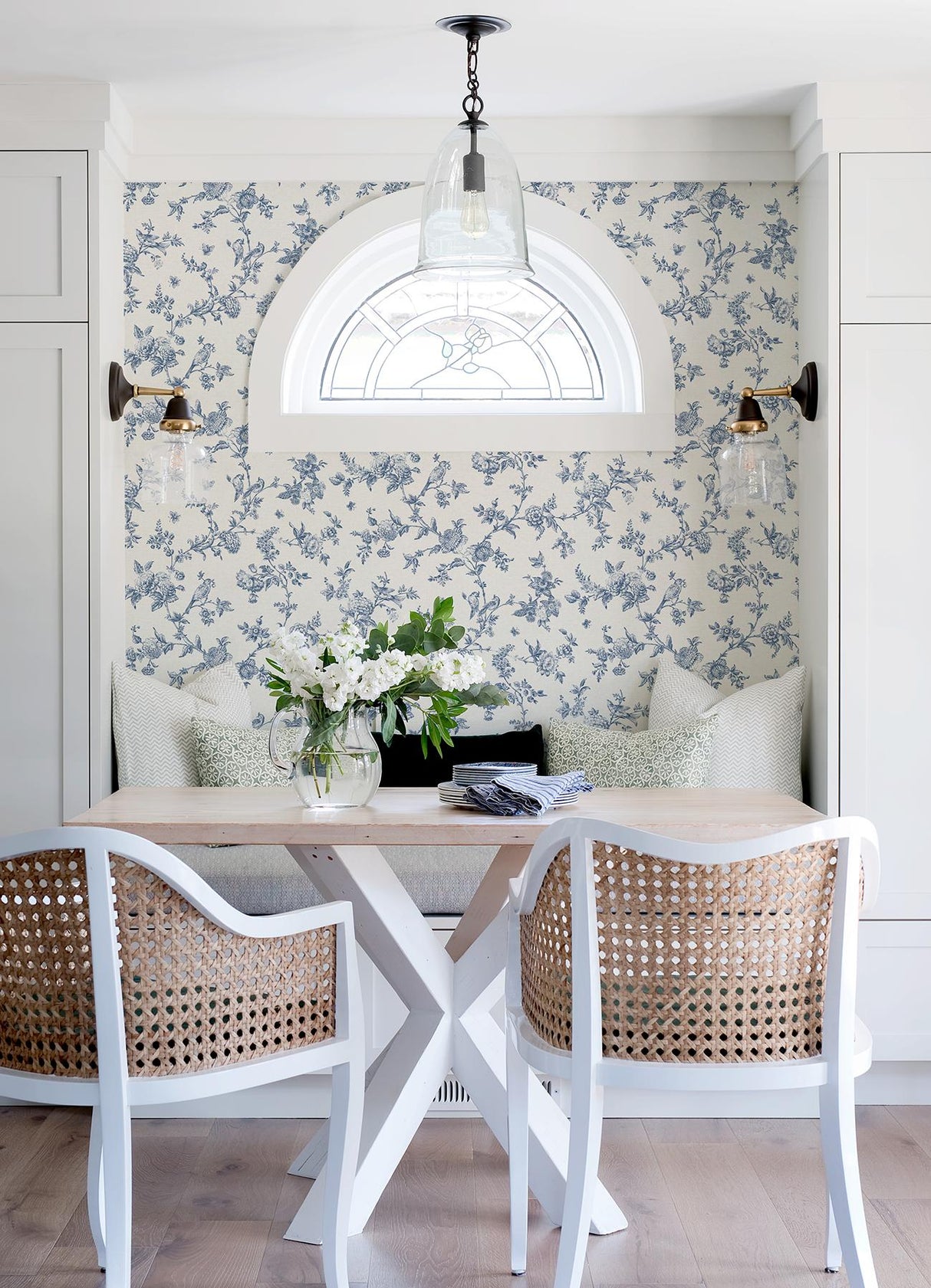 York Nightingale Navy Floral Trail Wallpaper
