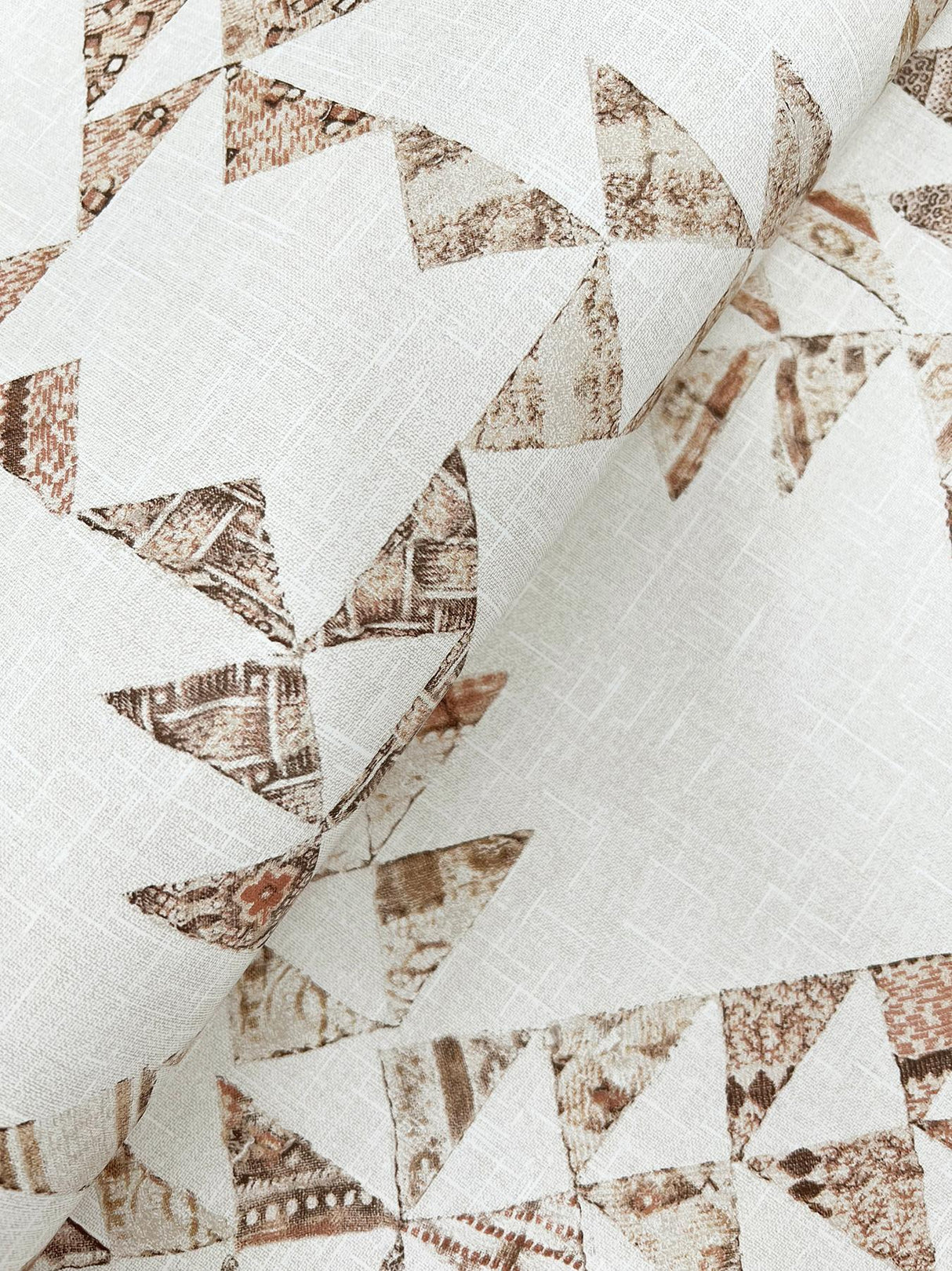 York Scrap Quilt Brown Wallpaper