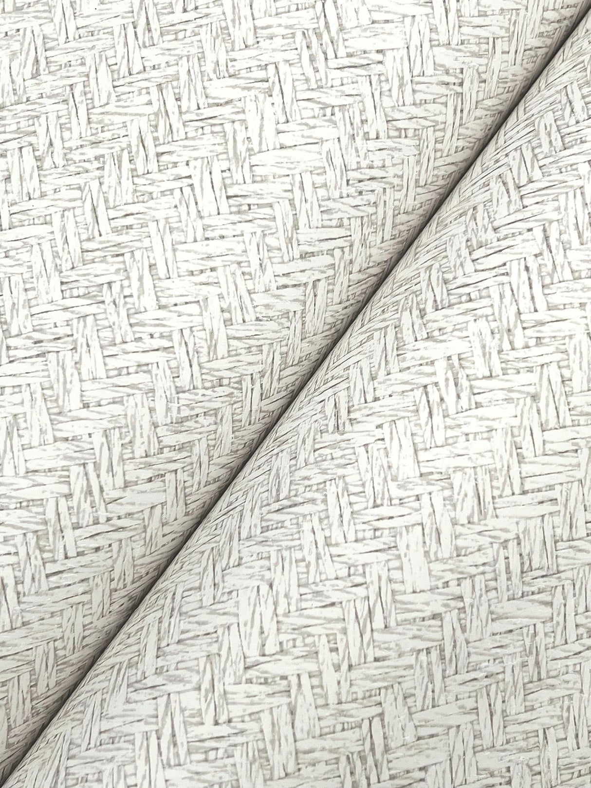 York Woven Basket White Wallpaper