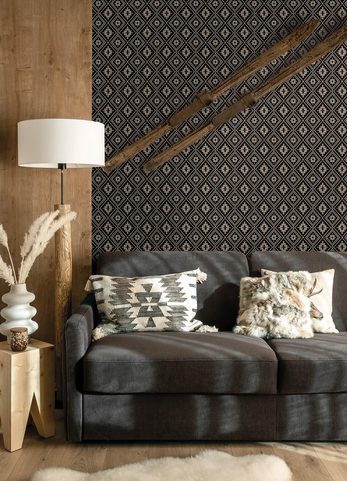 York Camp Blanket Black Wallpaper