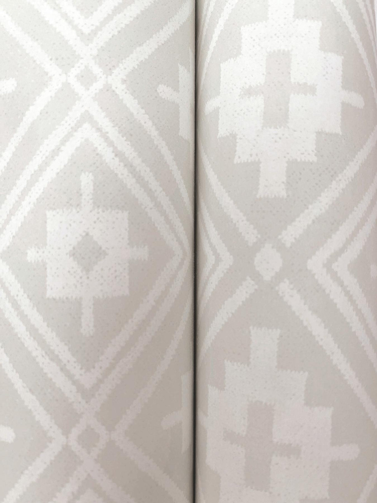 York Camp Blanket Silver Wallpaper
