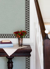 York Scalloped Ribbon Black Trim Wall Border