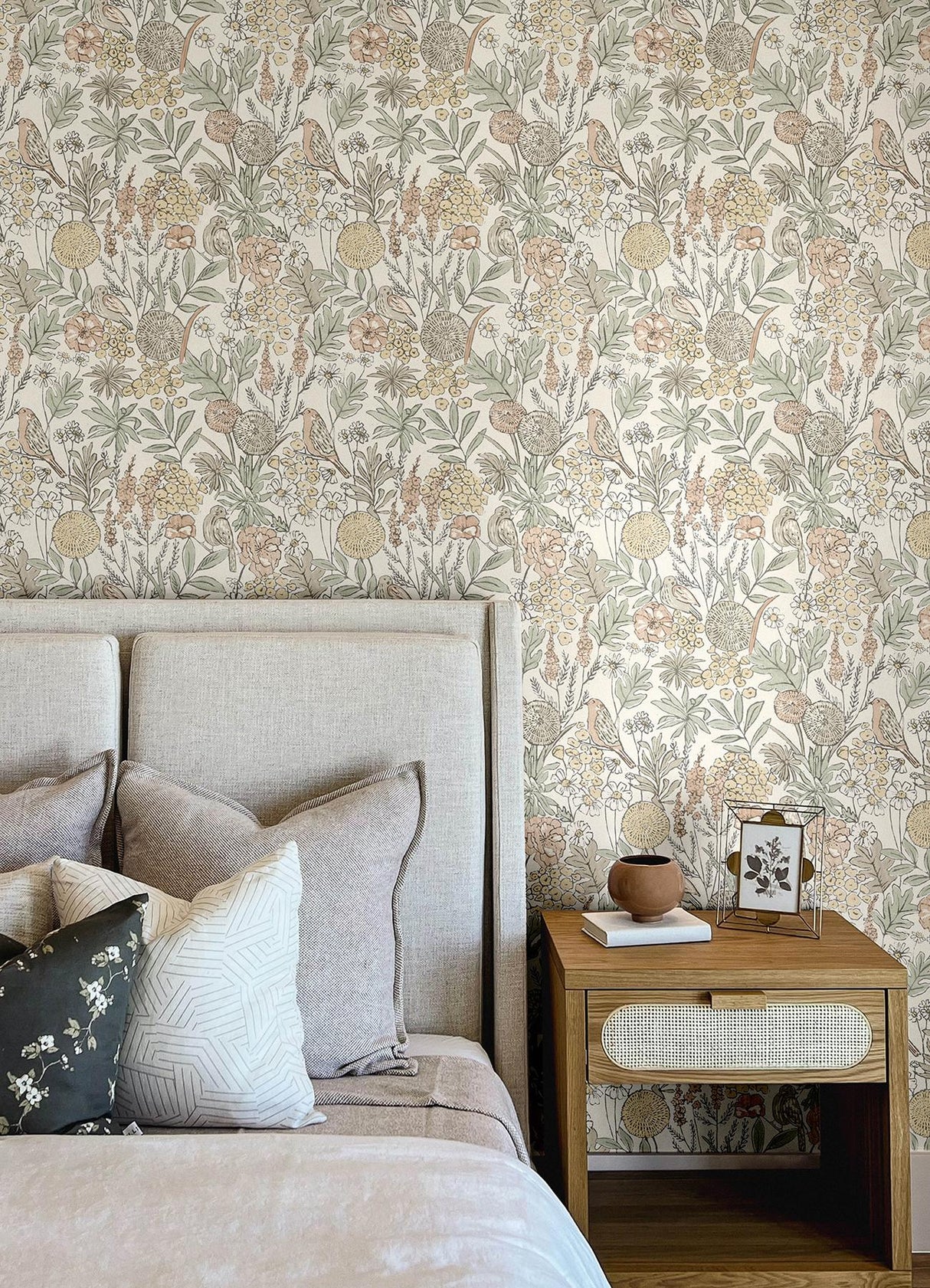 York Goldfinch Peach Birds and Blooms Wallpaper