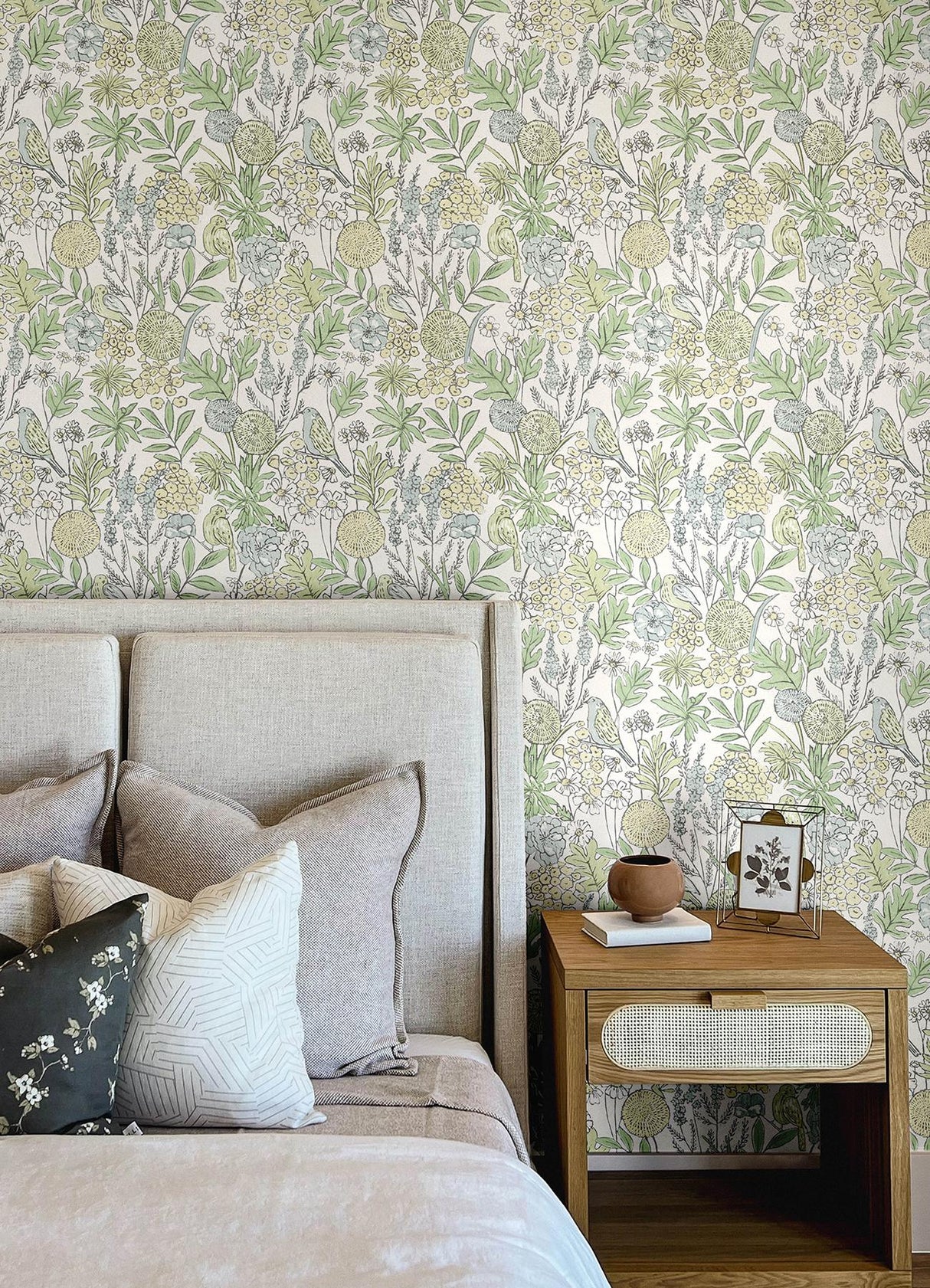 York Goldfinch Green Birds and Blooms Wallpaper