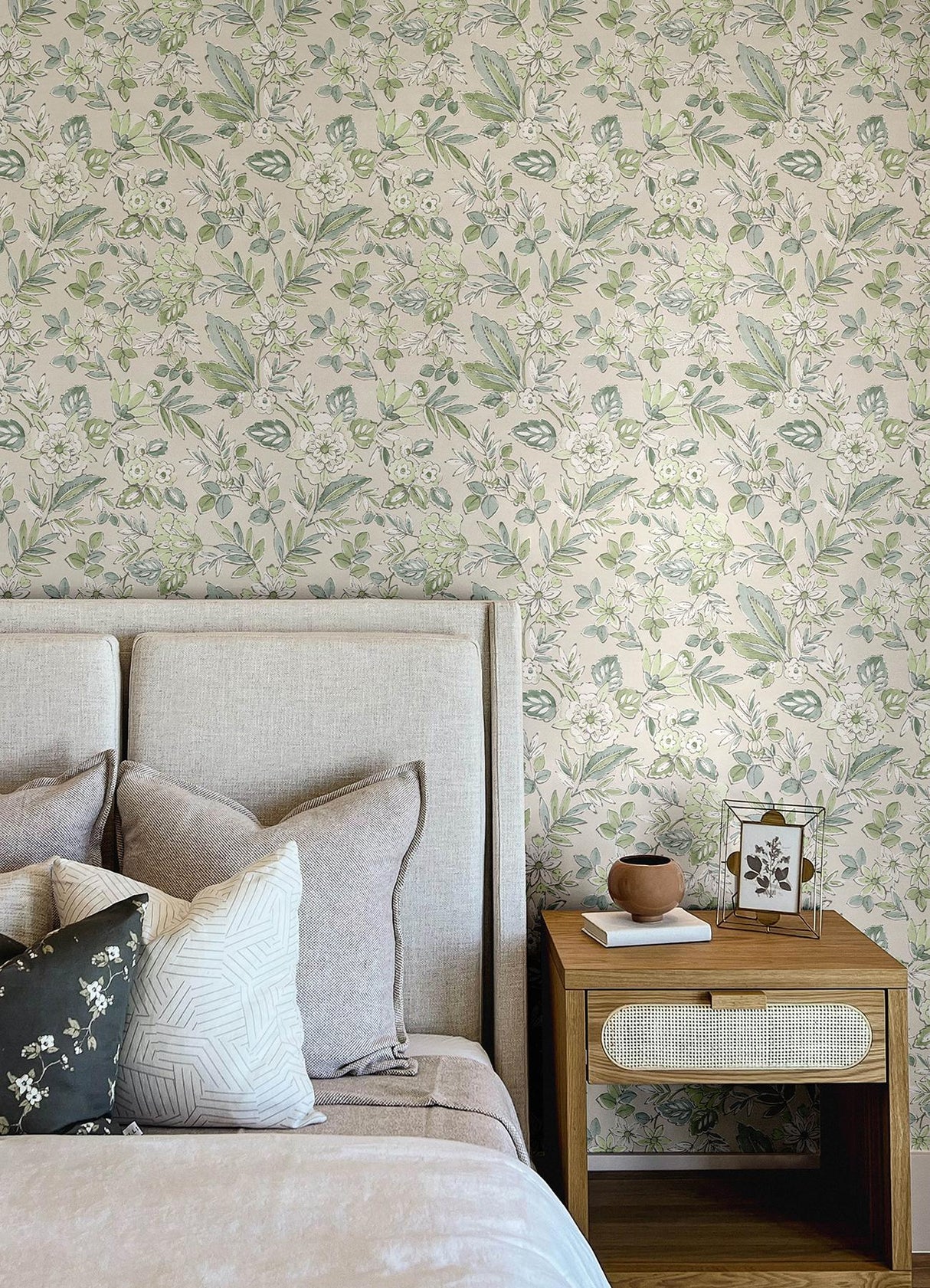 York Begonia Sea Green Floral Trail Wallpaper