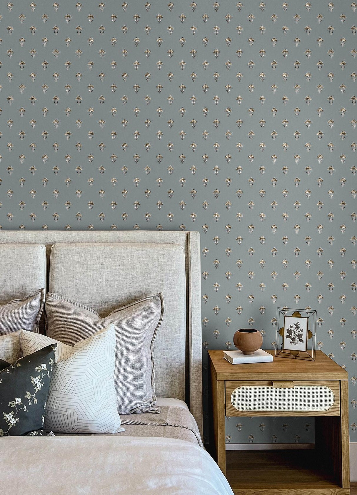 York Surdiva Denim Floral Fan Wallpaper