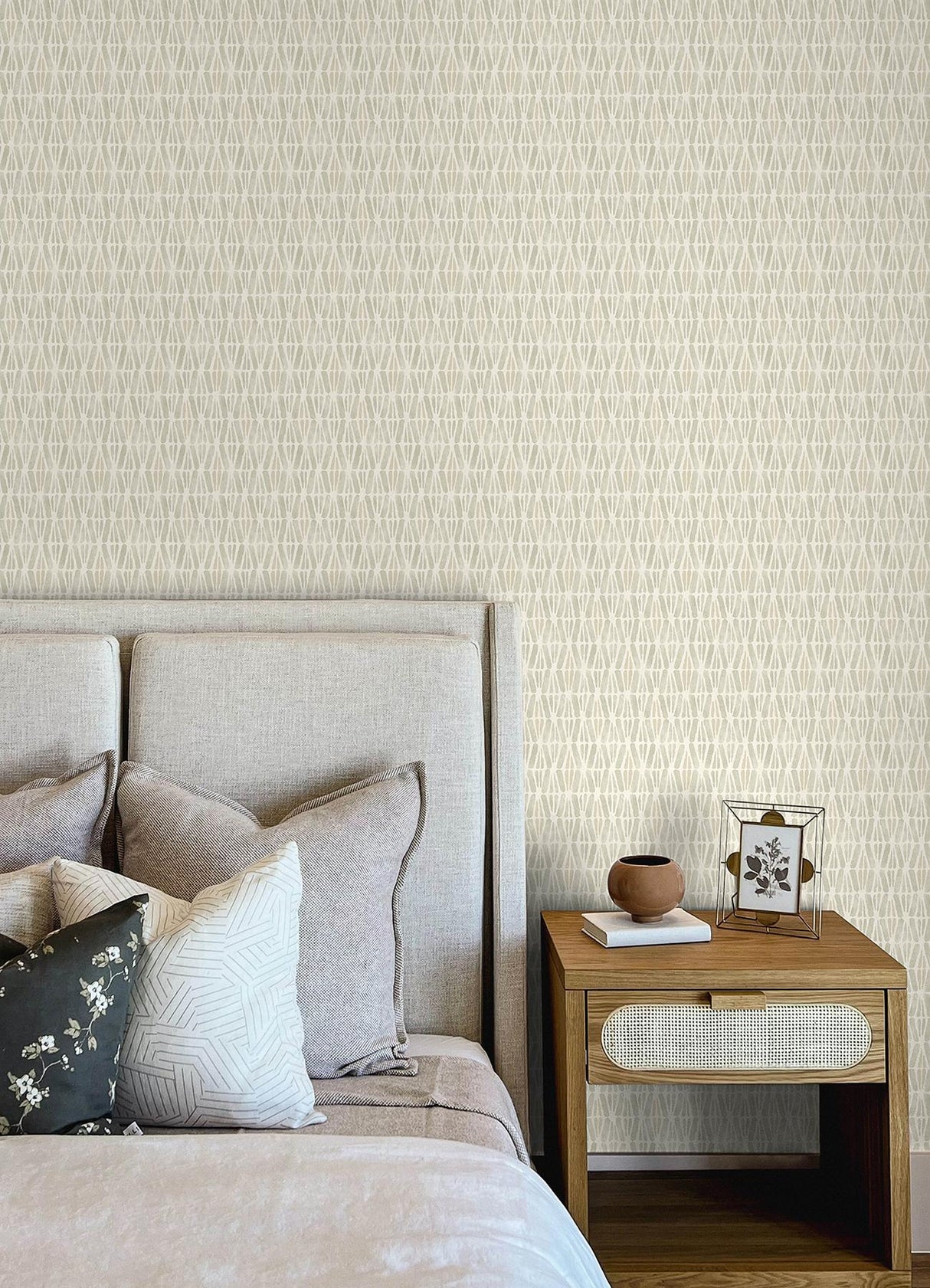 York Nabi Neutral Geometric Wallpaper