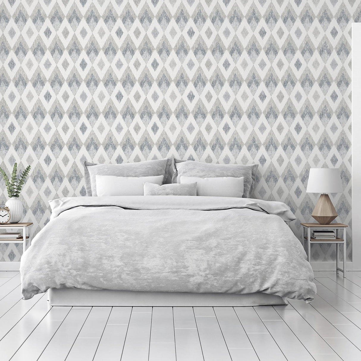 York Fitzgerald Grey Ikat Diamond Wallpaper